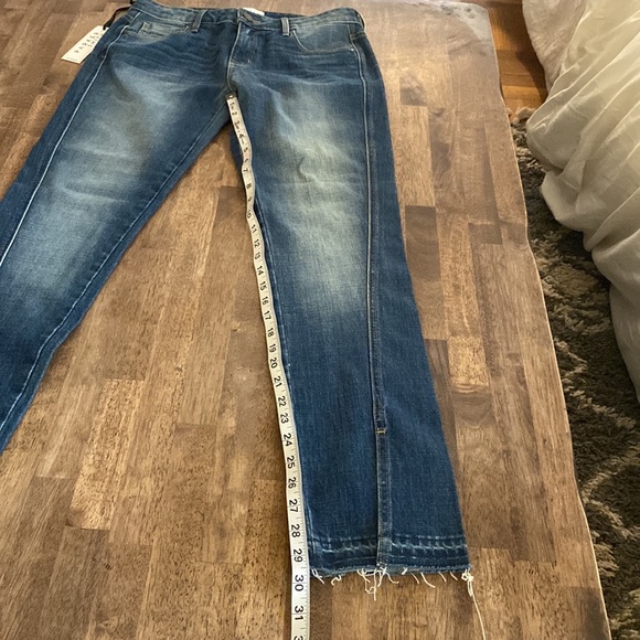 NWT Parker Smith fabulous distressed jeans. So great and classy. - Picture 7 of 15